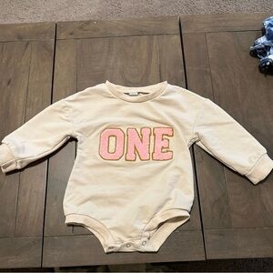 Cream  Birthday girl outfit, 1st birthday onesie